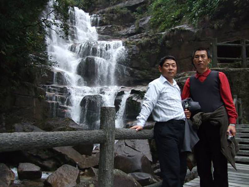 2009年3月份集团工会组织全体员工外出旅游活动4.jpg