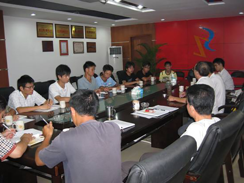 2009年新入职大学生教育培训暨欢迎会2.jpg